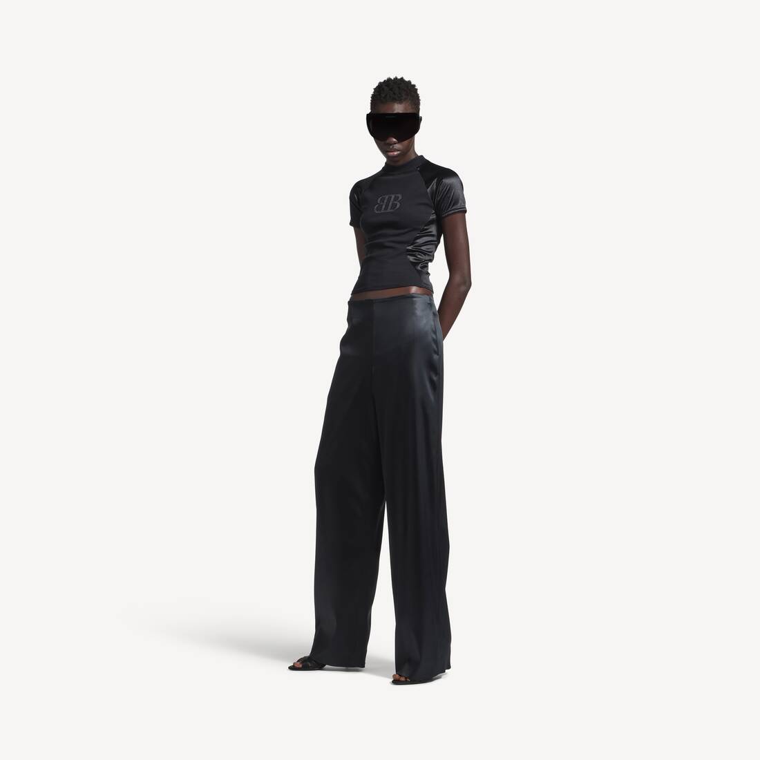 Women's Minimal Fluid Pants in Black
