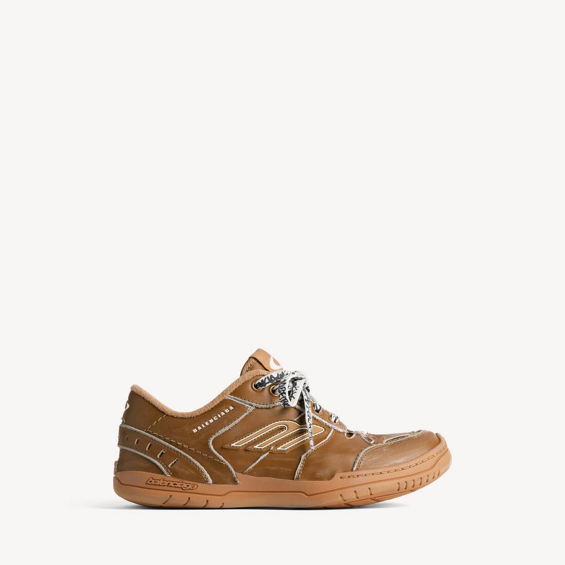 Men's Hamptons Medium Worn-out Sneaker in Camel