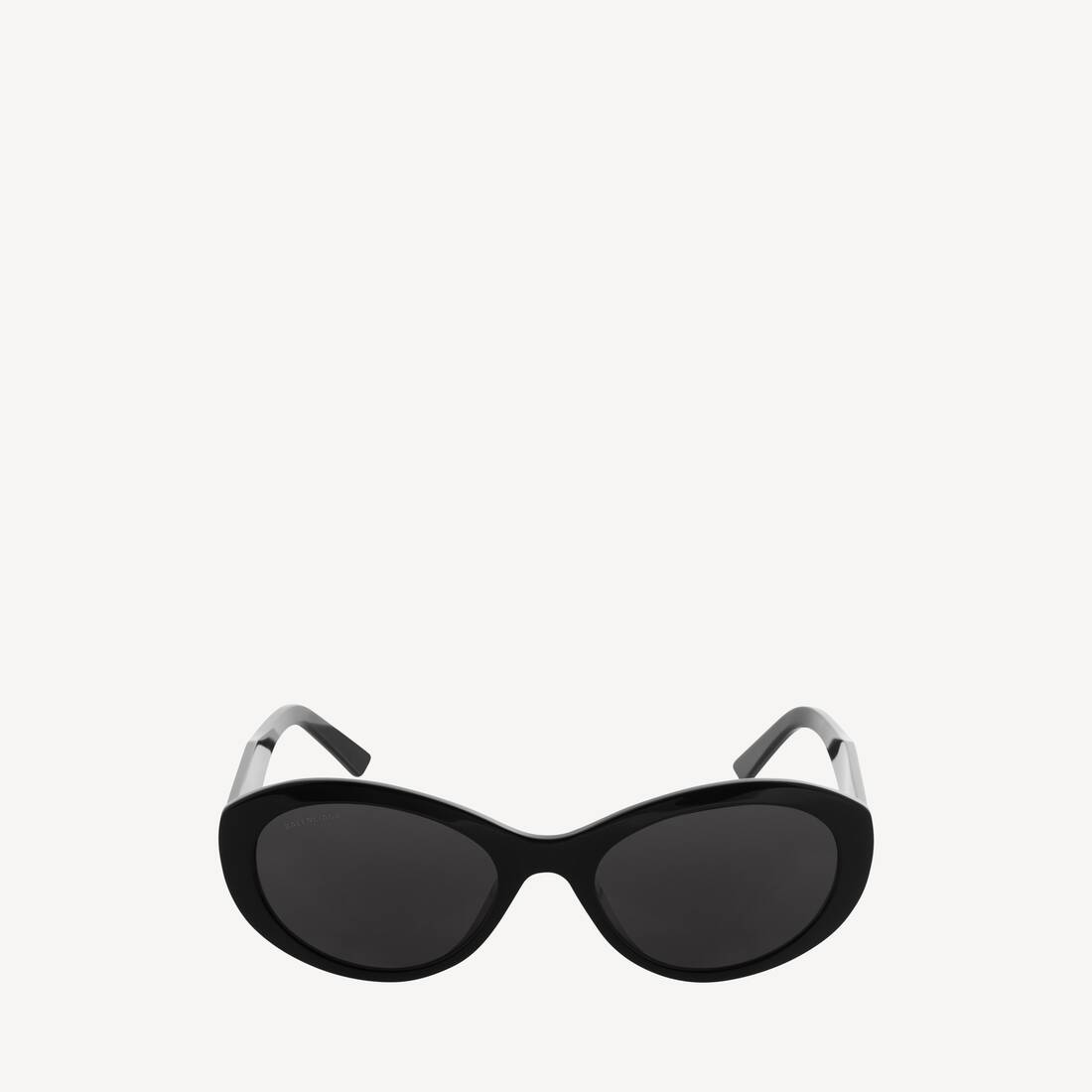 Flat Oval Sunglasses in Black