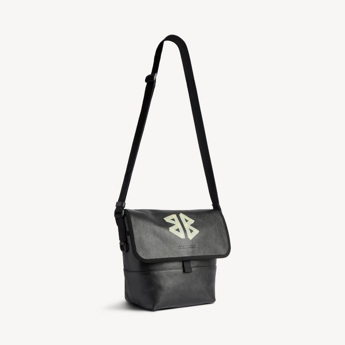 Men's Explorer Messenger Bag Small in Black