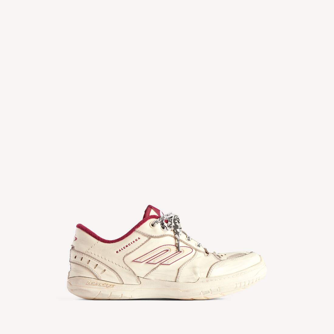 Women's Hamptons Medium Worn-out Sneaker in Off White/red