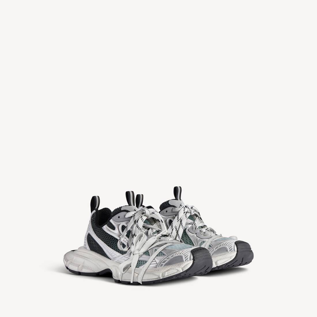 Men's 3xl Gradient Sneaker in Black/grey/white