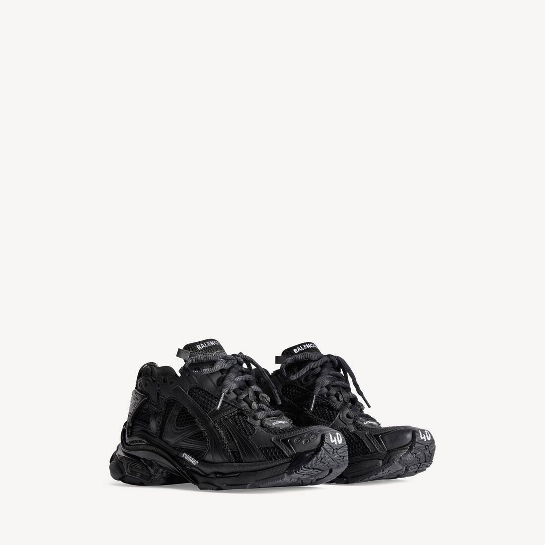 Men's Runner Sneaker in Black