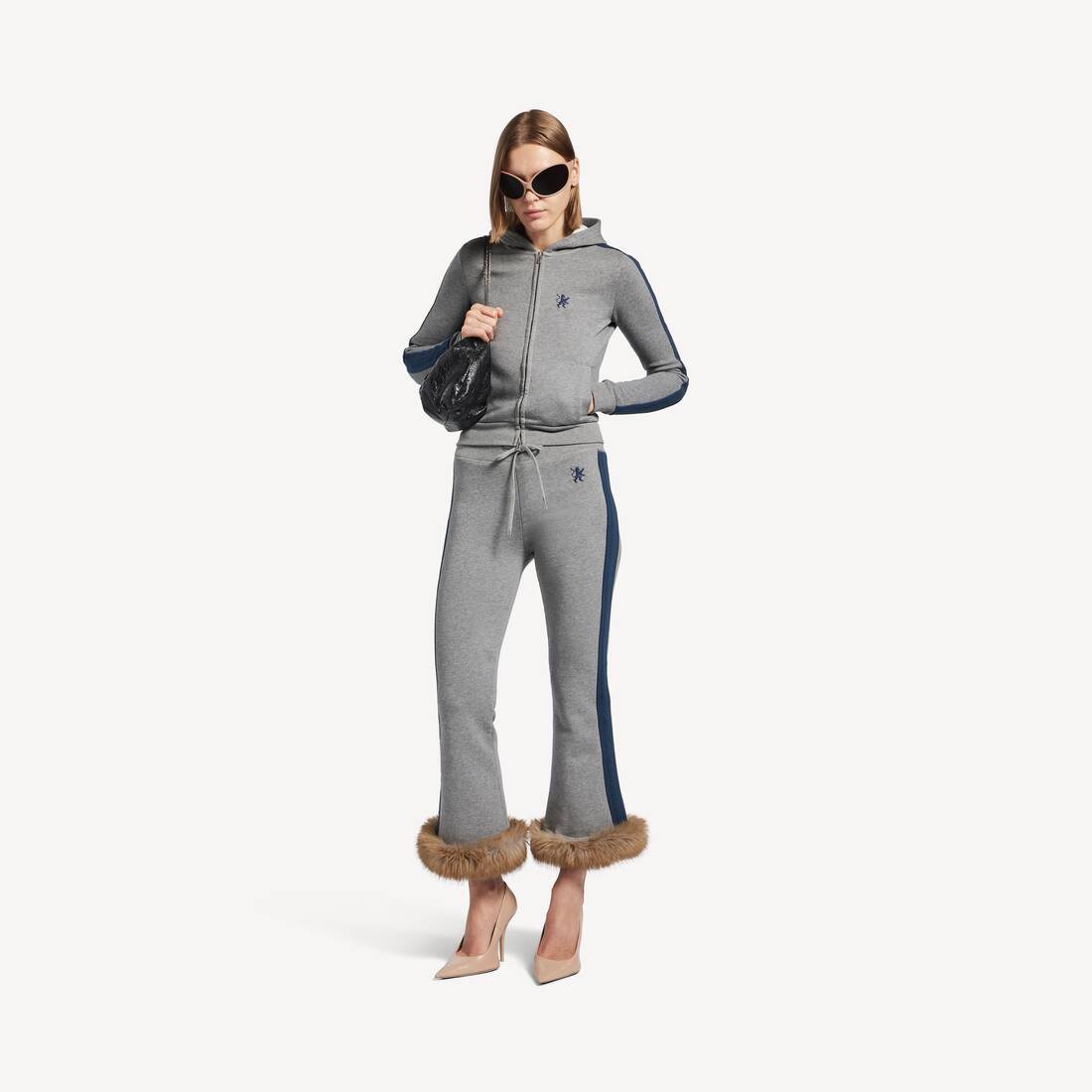 Women's Lion Flared Capri Sweatpants in Dark Heather Grey/washed Navy