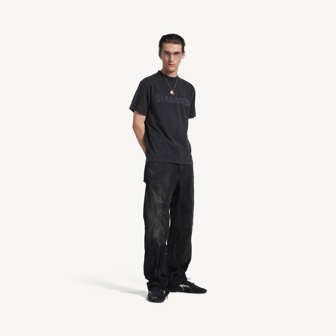 Men's Standard T-shirt Regular Fit in Faded Black