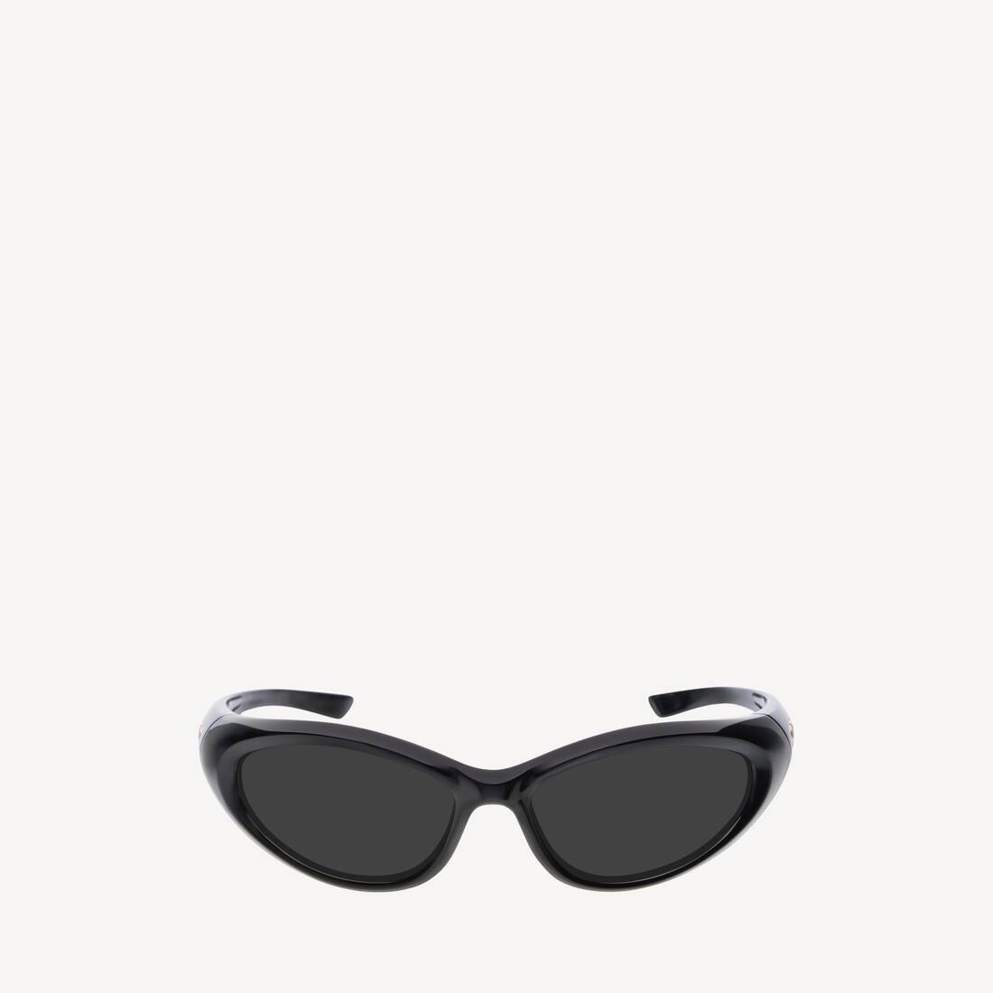 Sporty B Round Af Sunglasses in Black