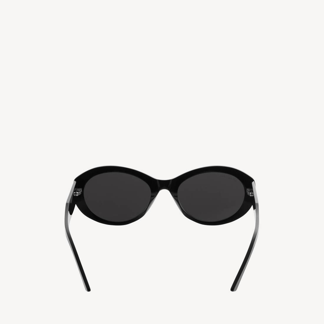 Flat Oval Sunglasses in Black
