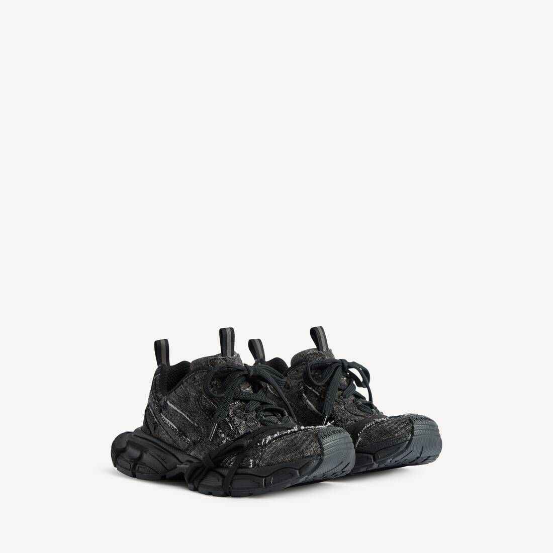Women's 3xl Sneaker in Black