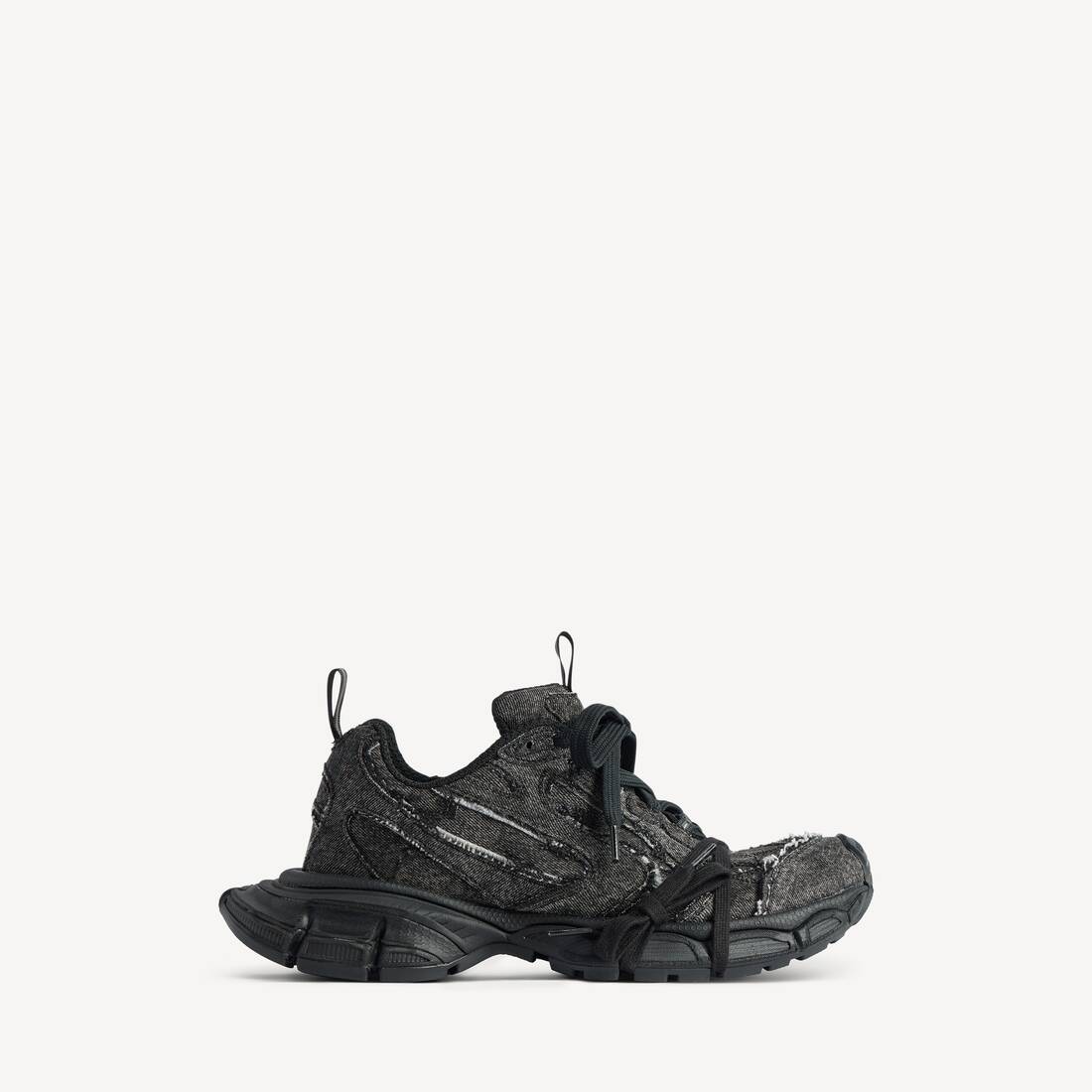 Women's 3xl Sneaker in Black