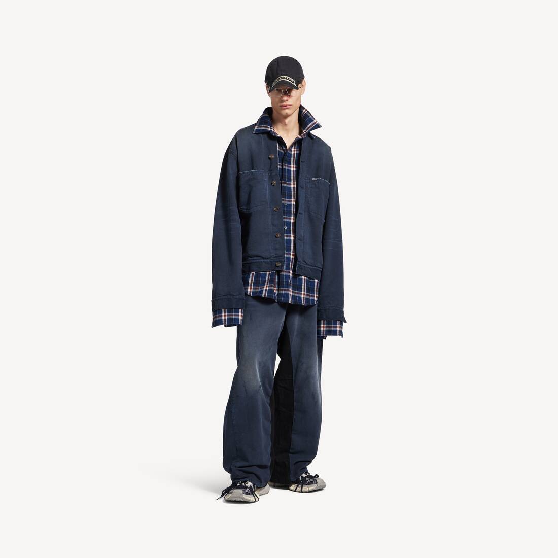 Men's Patched Shirt Jacket in Navy/dirty Dark Blue