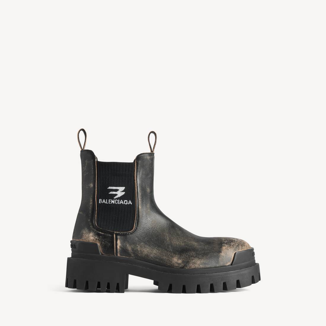 Men's Strike Chelsea Boot in Black/beige