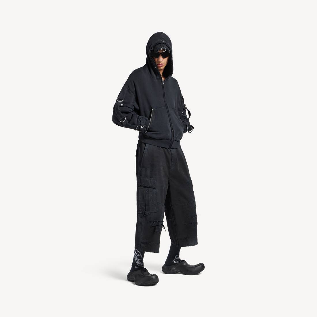 Men's Cropped Cargo Pants in Black