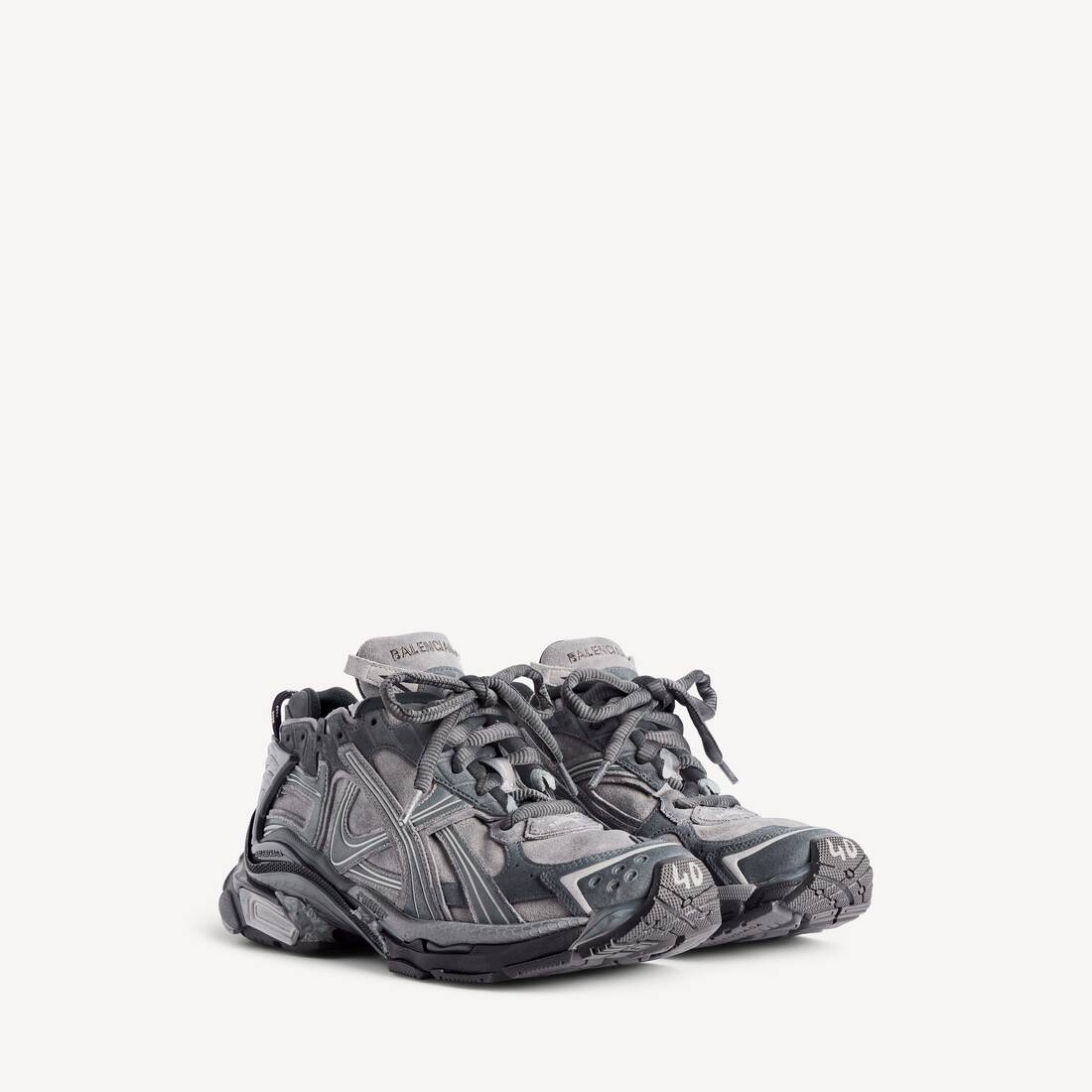 Men's Runner Sneaker in Grey