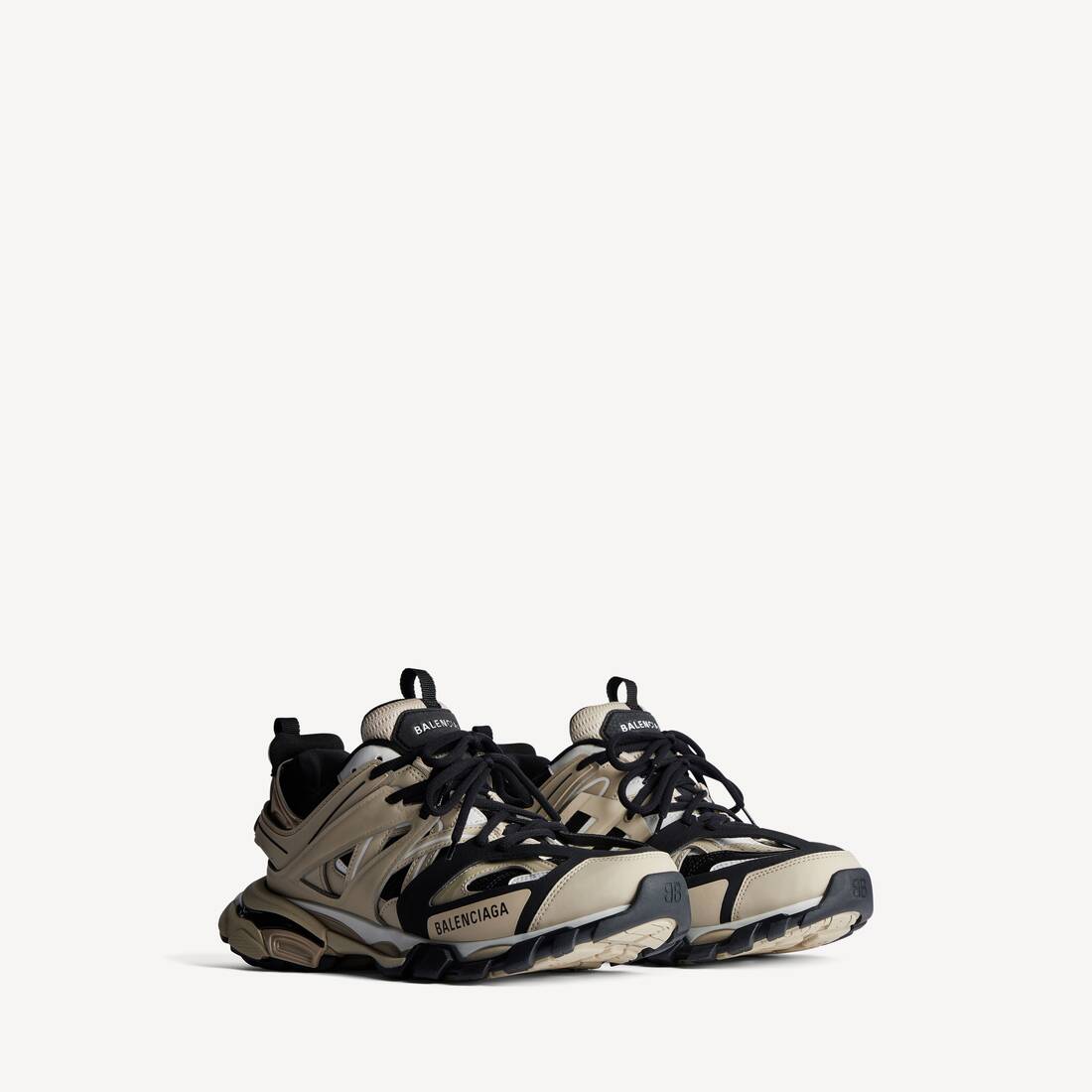 Women's Track Sneaker in Beige/black