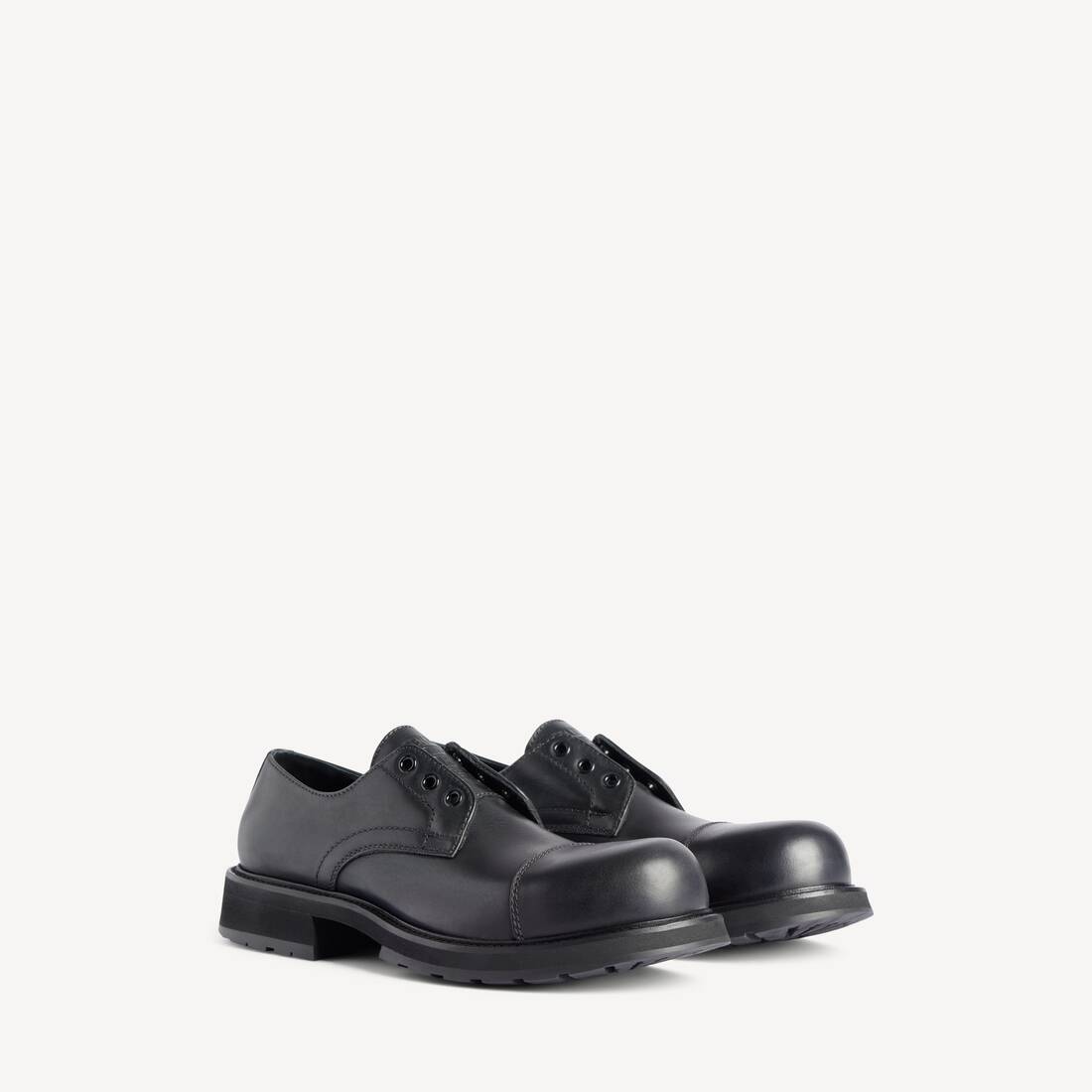 Women's Truck Derby in Black