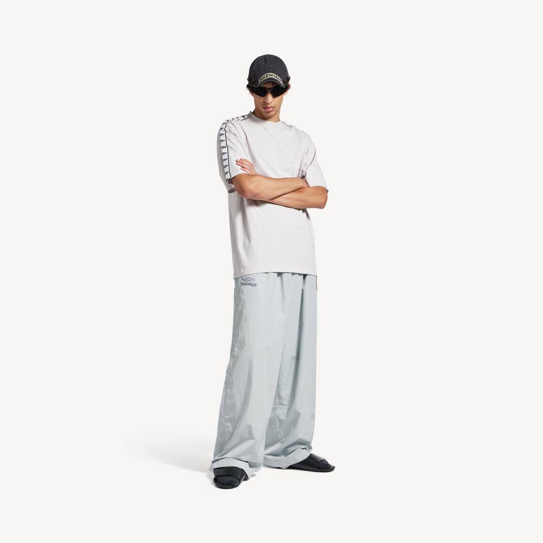 Men's Stripe T-shirt Medium Fit in Dirty White