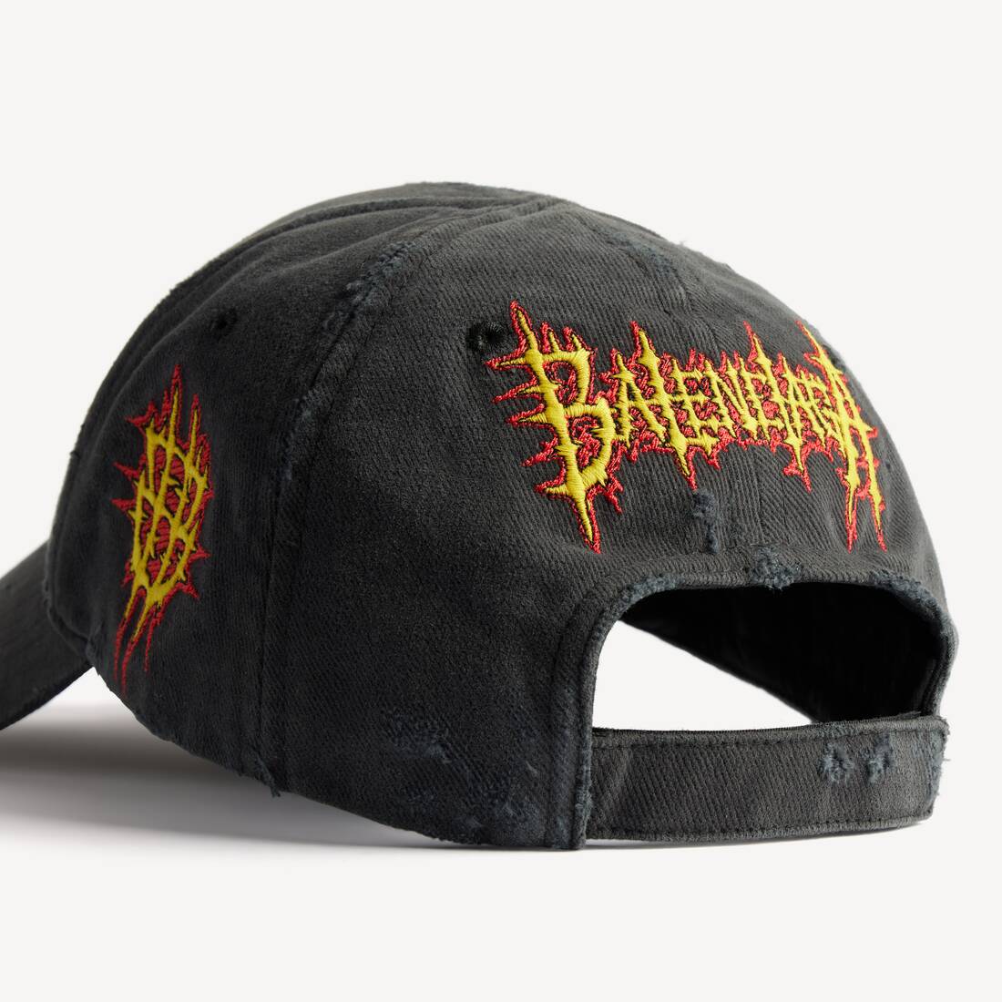 Women's Balenciaga Sacré Cœur Cap in Black