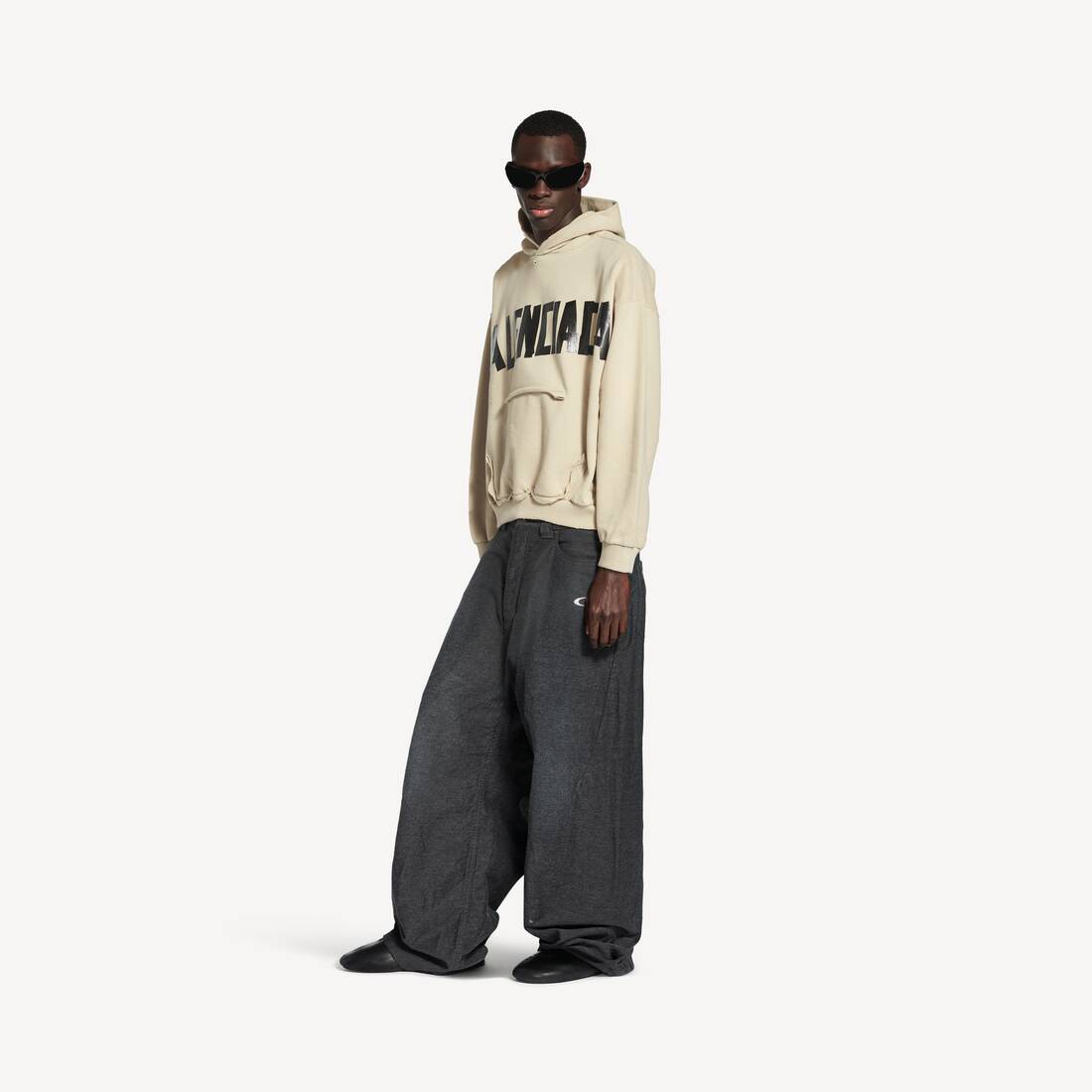 Tape Type Ripped Pocket Hoodie in Beige