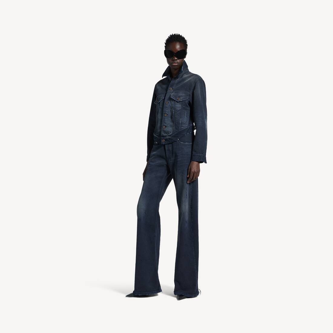 Women's Curved Waistband Jacket in Navy/dirty Dark Blue