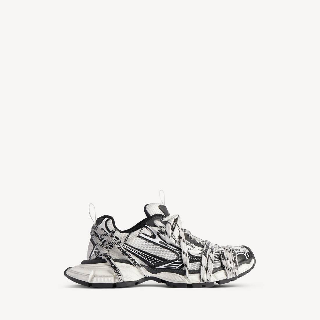 Women's 3xl Extreme Laces Logo Sneaker in White/black