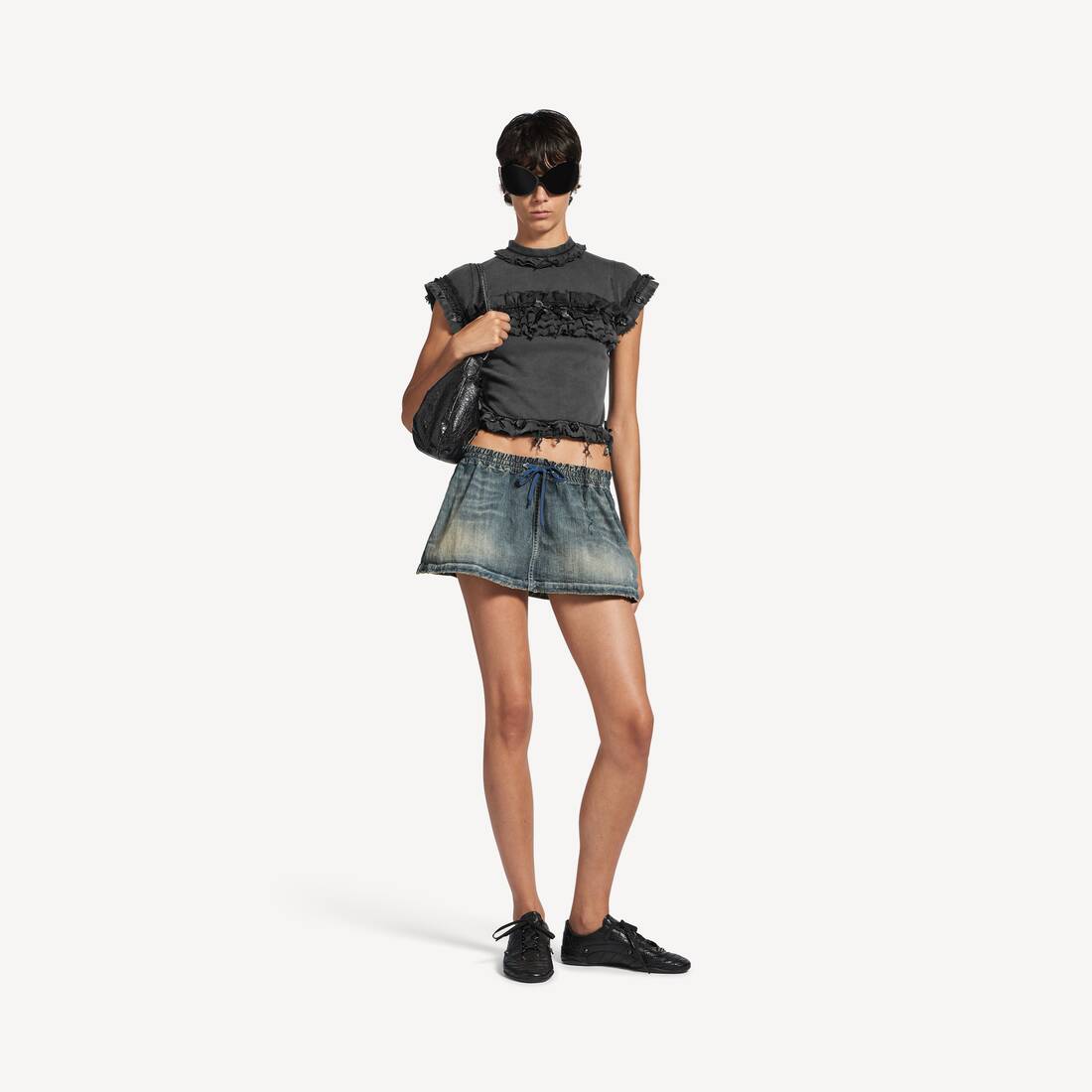 Women's Ruffle T-shirt in Washed Black