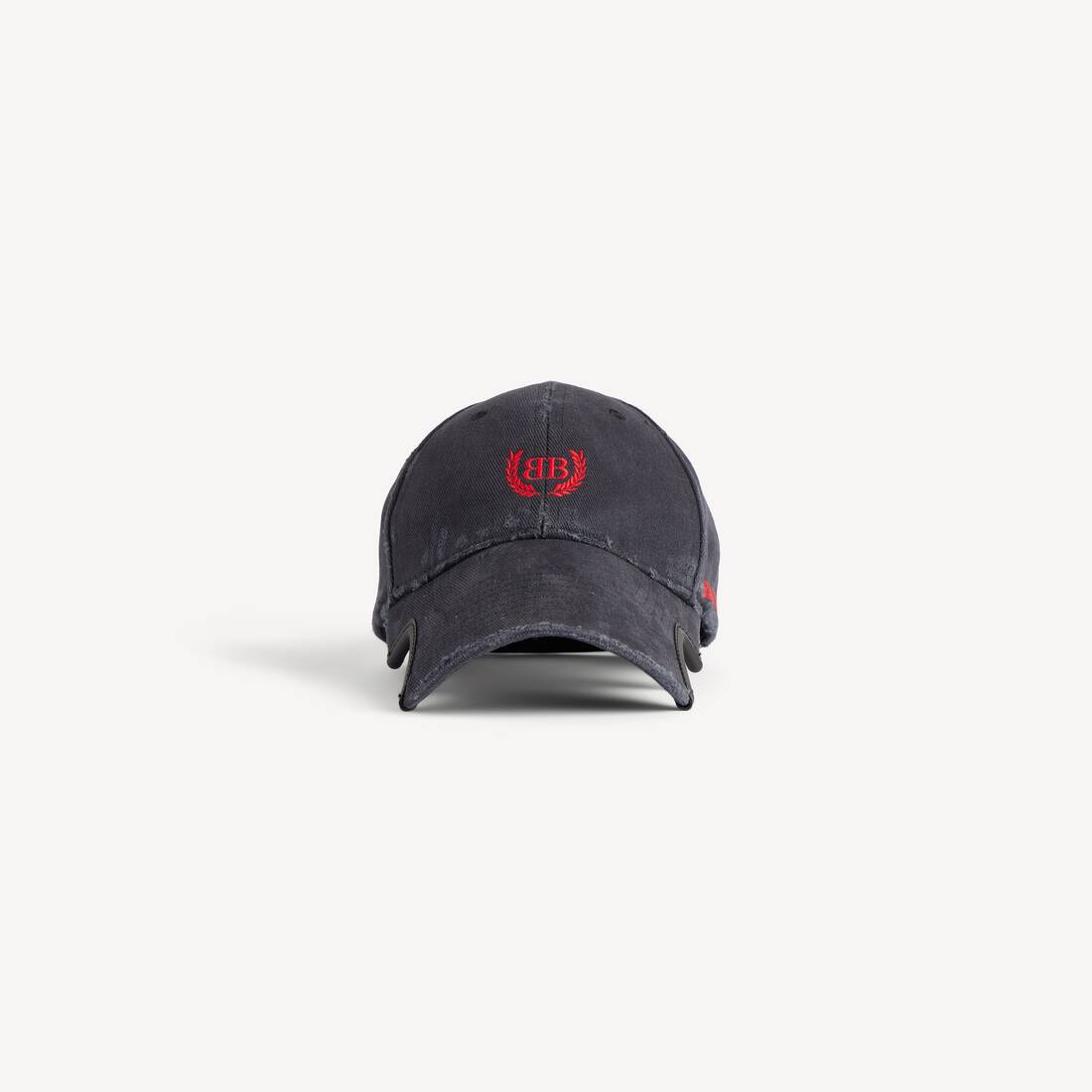Laurel Classic Cap in Faded Black/red