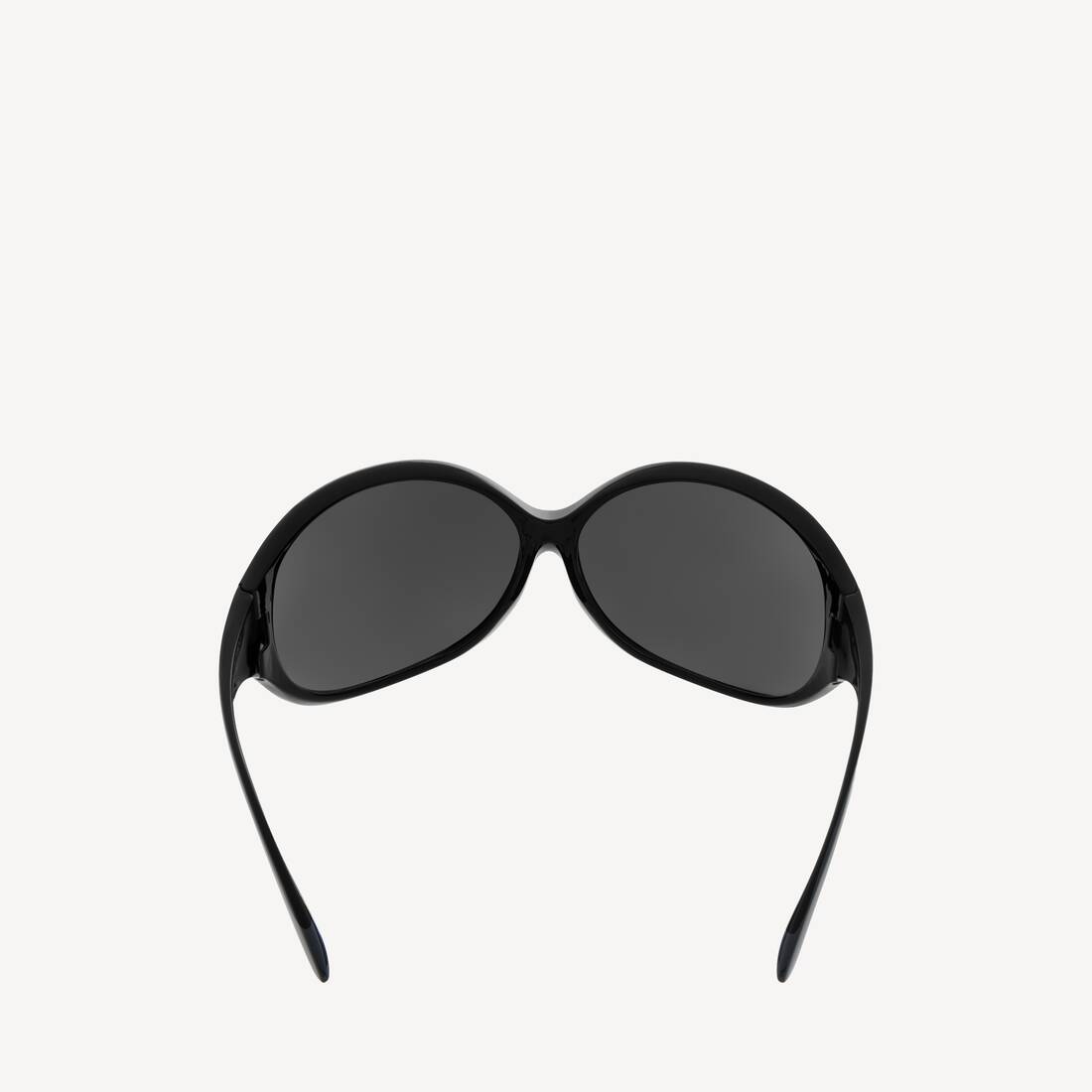 Phantom Round Sunglasses in Black