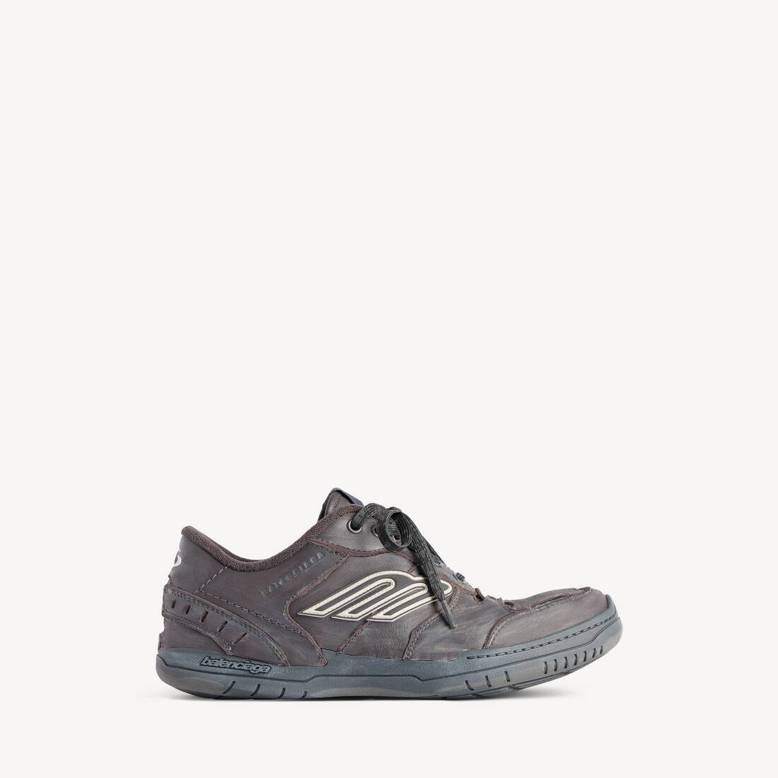 Men's Hamptons Worn-out Sneaker in Grey