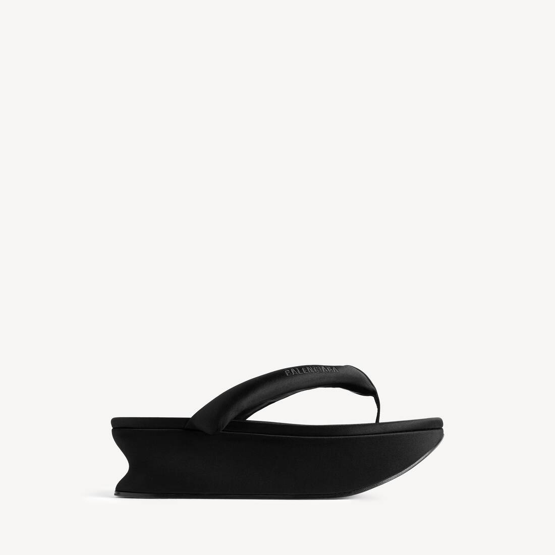 Women's Gaeta Thong in Black