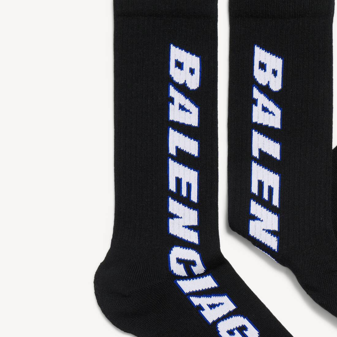 Men's Tilted Typo Socks in Black/white