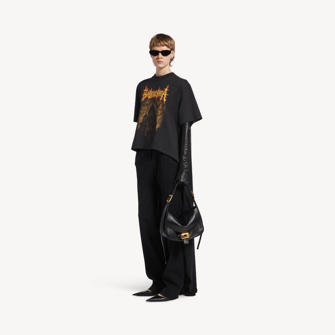 Women's Balenciaga Sacré Cœur Train T-shirt in Black