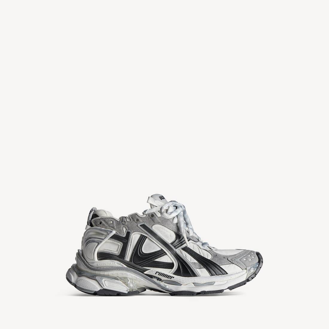 Women's Runner Sneaker in Grey